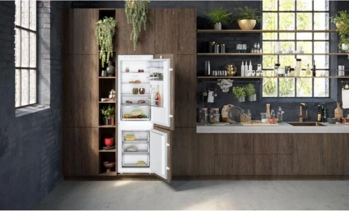 Neff N50 KI7862SEOG, 260L, Frost Free Integrated Fridge Freezer - Image 2