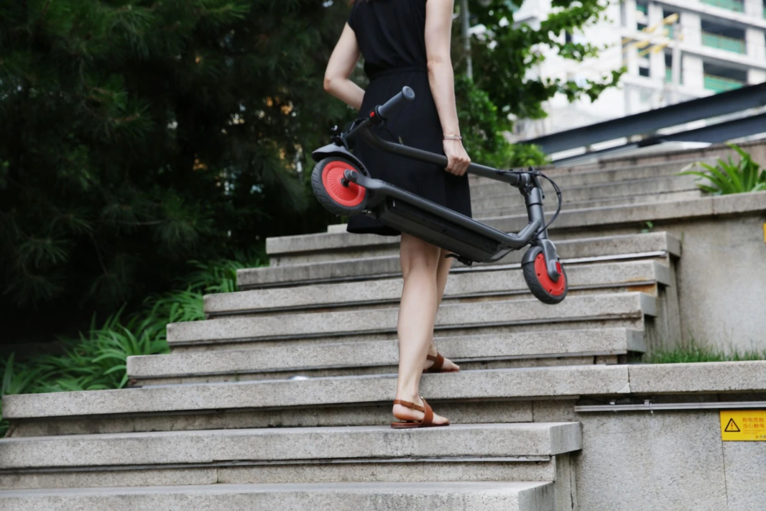 Segway C20, Electric Scooter, Black & Red - Image 4